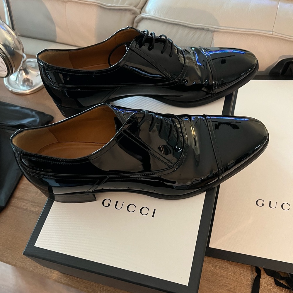 Gucci Mens Black Leather Lace Up Dress Shoes